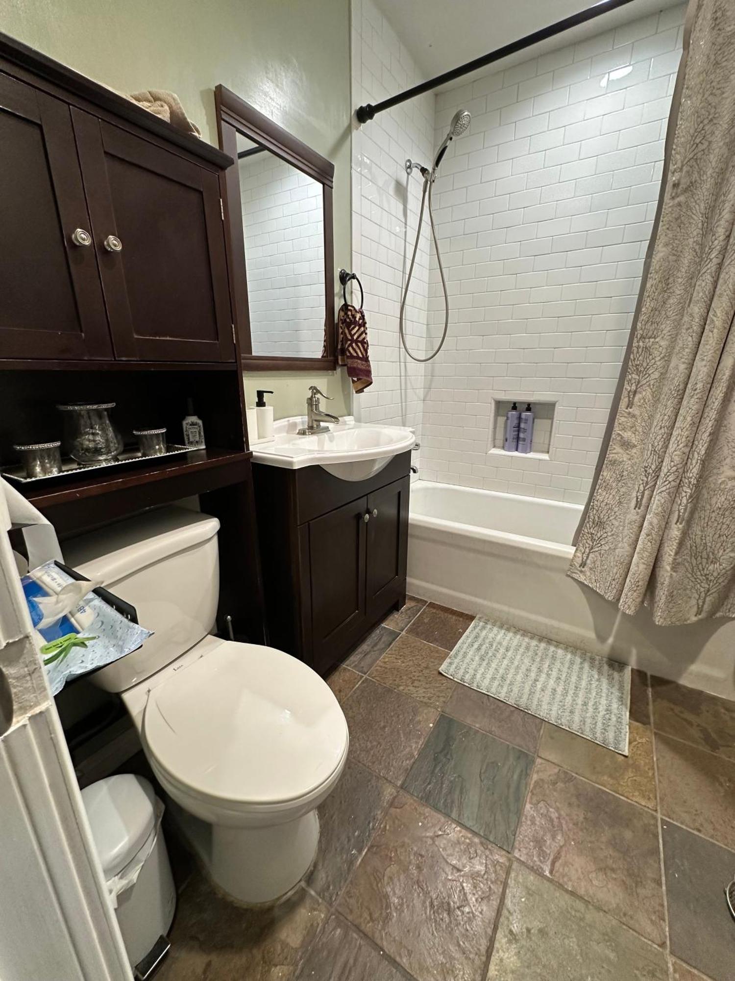 Сasa de vacaciones Charming 3-bedroom 2-bathroom House In North Hollywood *